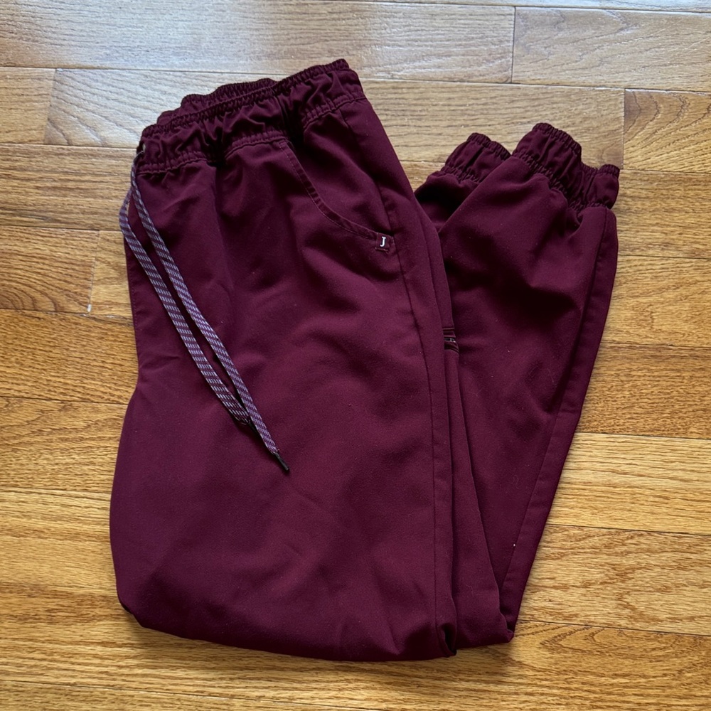 Jaanuu Maroon Jogger Scrub Pants